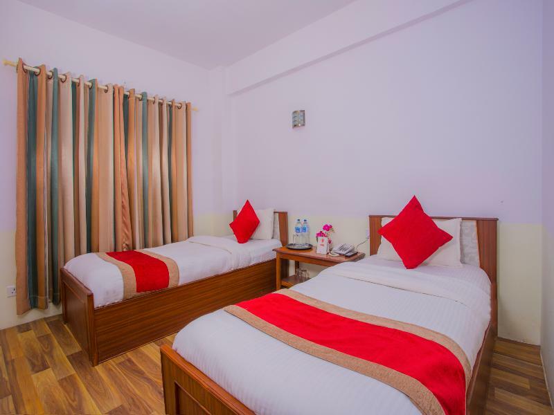 Oyo 255 White Zambala Hotel Катманду Экстерьер фото